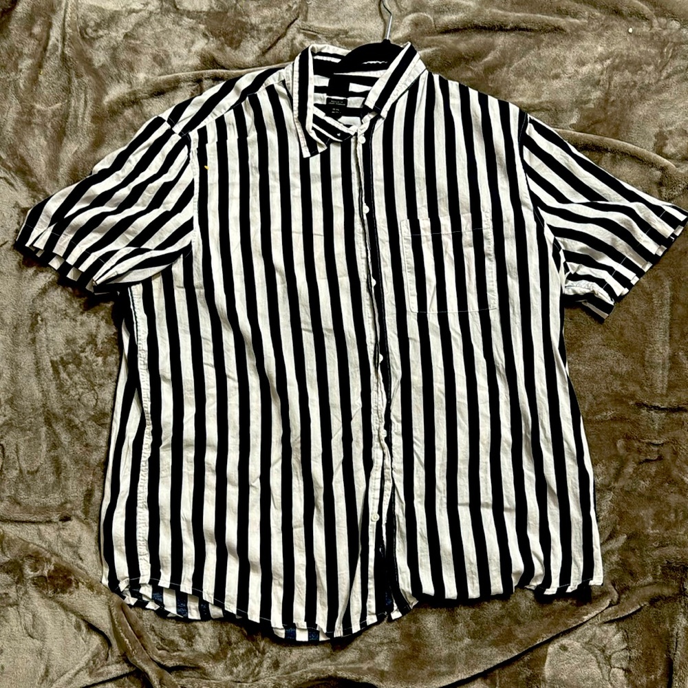 H&M short sleeve casual shirt